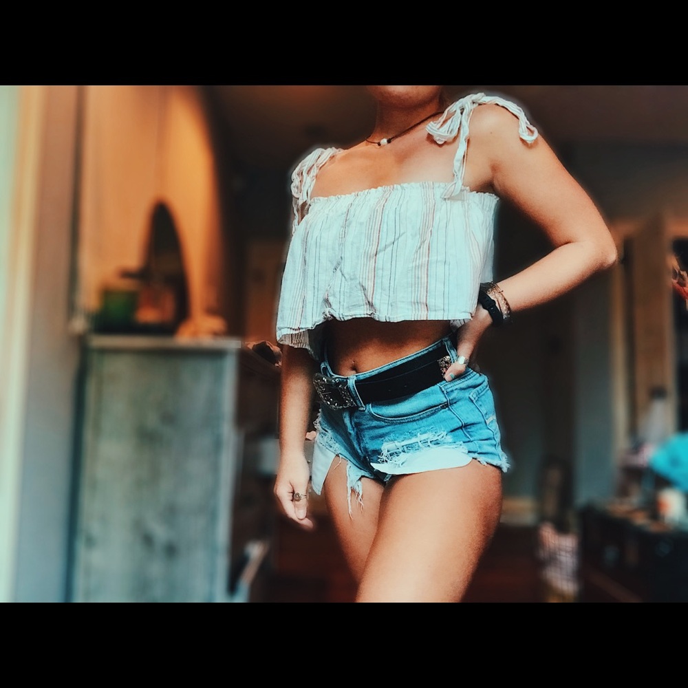 LA heart cropped shirt